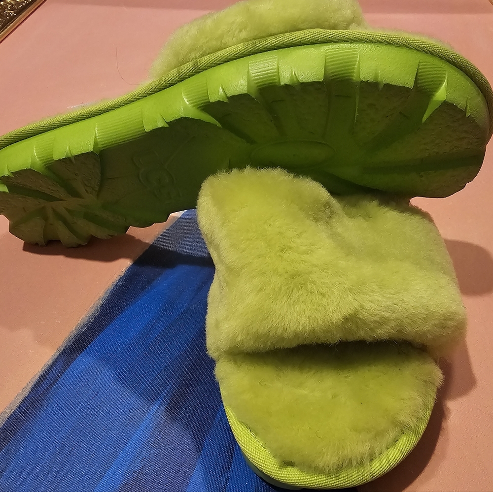 Lime green Ugg slides nwot or box